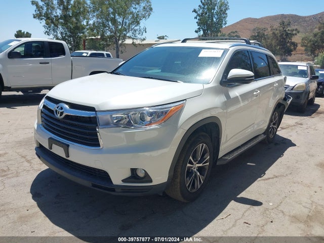 Toyota Highlander Xle V6 2016 5TDJKRFH9GS272912 Image 2
