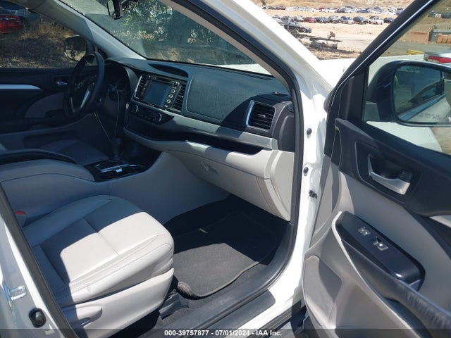 Toyota Highlander Xle V6 2016 5TDJKRFH9GS272912 Image 5