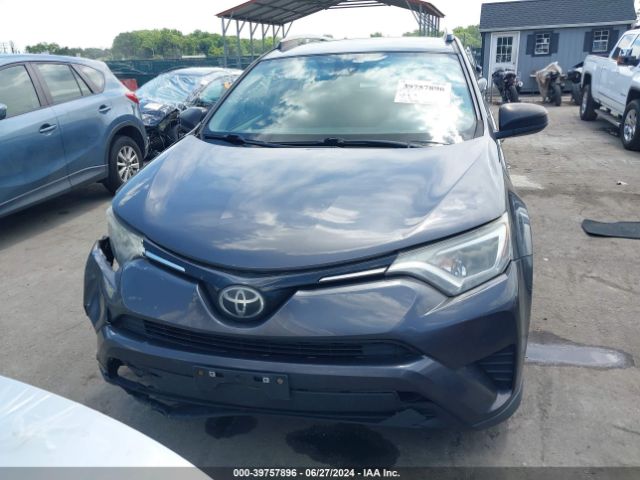JTMZFREVXHJ126306 Toyota RAV4 LE