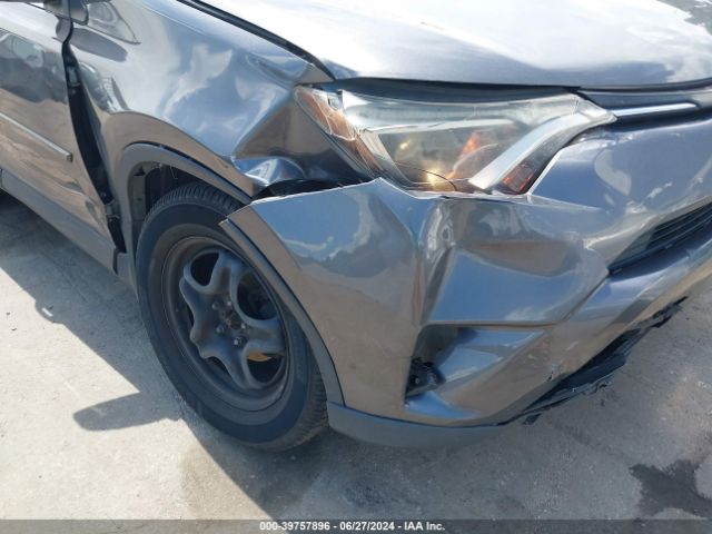 JTMZFREVXHJ126306 Toyota RAV4 LE