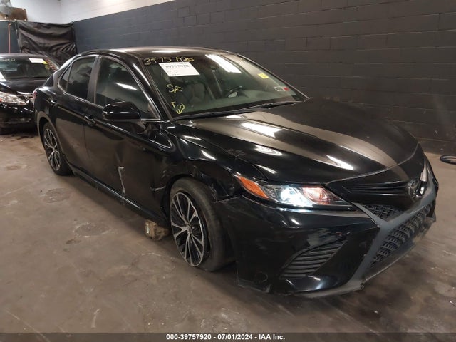 Toyota CAMRY SE 2018 4T1B11HK8JU519790 zdjęcie główne