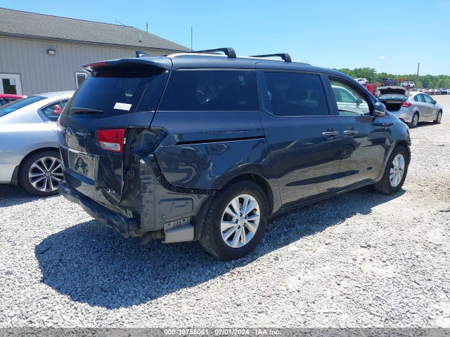 KIA SEDONA LX 2017 KNDMB5C11H6279139 Image 4
