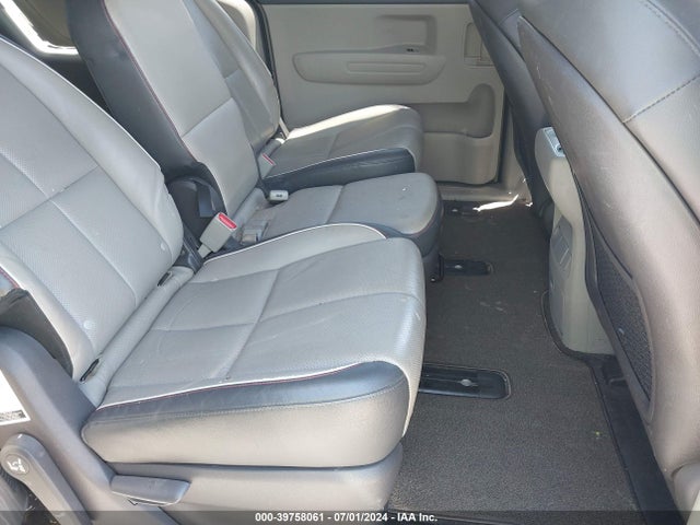 KIA SEDONA LX 2017 KNDMB5C11H6279139 Image 8