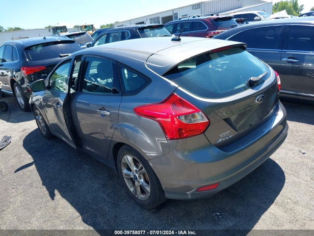Ford FOCUS SE 2014 1FADP3K22EL333566 Image 3