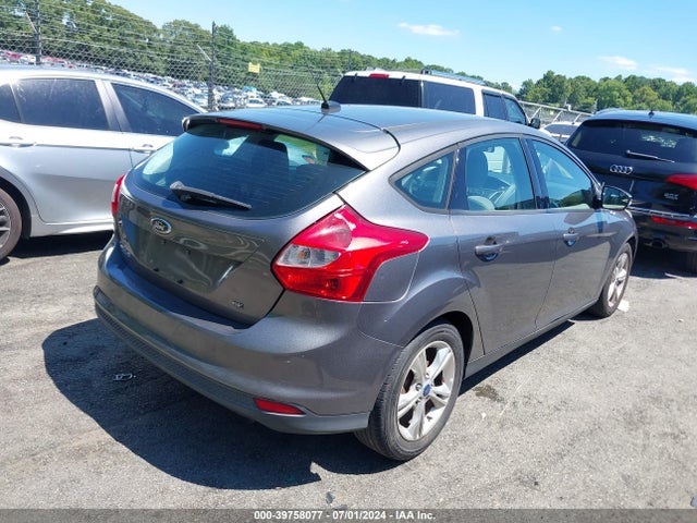 Ford FOCUS SE 2014 1FADP3K22EL333566 Image 4