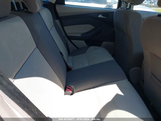 Ford FOCUS SE 2014 1FADP3K22EL333566 Image 8