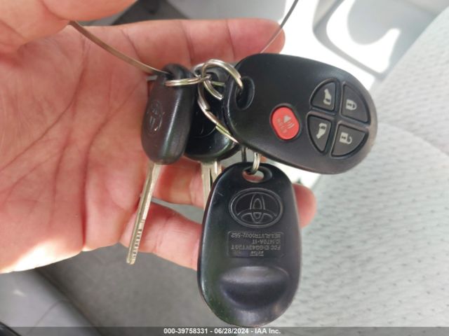 2014 TOYOTA SIENNA 5TDKK3DC2ES503235 Photo 10