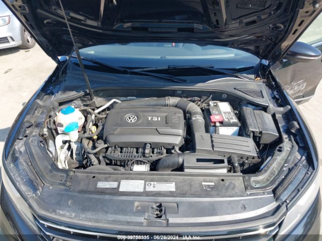 1VWDT7A34HC064897 Volkswagen Passat 1.8t R-line