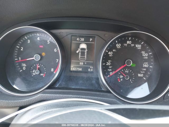 1VWDT7A34HC064897 Volkswagen Passat 1.8t R-line