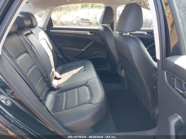 1VWDT7A34HC064897 Volkswagen Passat 1.8t R-line