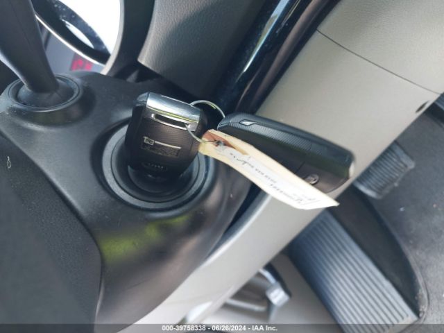 KNDMB5C16G6182274 KIA SEDONA LX