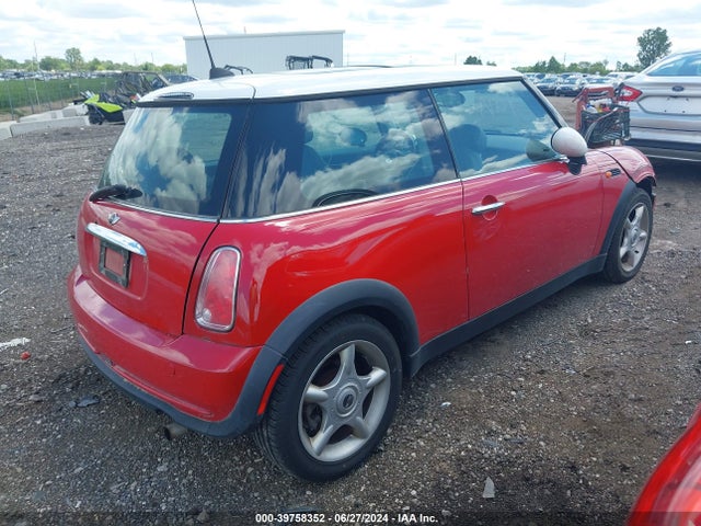 2006 MINI COOPER WMWRC33566TJ79642 Photo 3