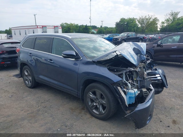 Toyota Highlander Limited Platinum 2018 5TDDZRFH6JS812202 Image 1