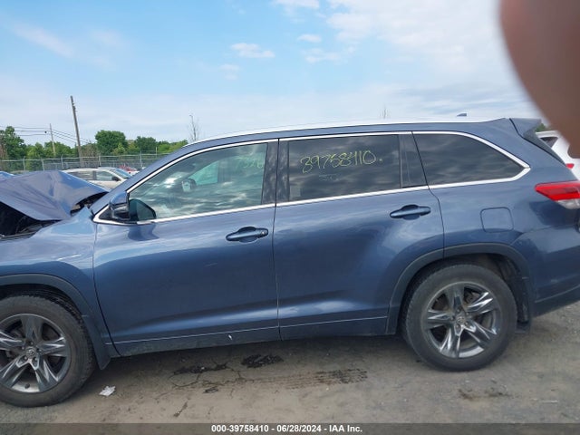 Toyota Highlander Limited Platinum 2018 5TDDZRFH6JS812202 Image 14