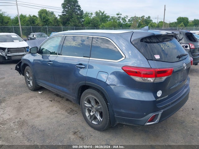 Toyota Highlander Limited Platinum 2018 5TDDZRFH6JS812202 Image 3