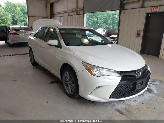 Toyota CAMRY SE 2015 4T1BF1FK1FU059240 головне зображення