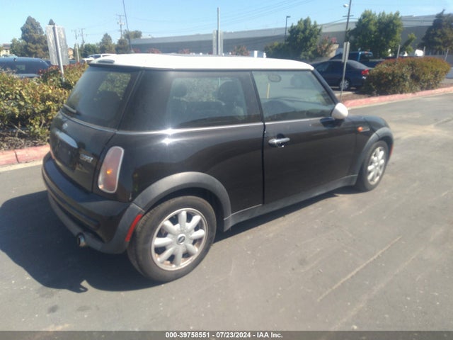 2004 MINI COOPER WMWRC33484TJ60322 Photo 3