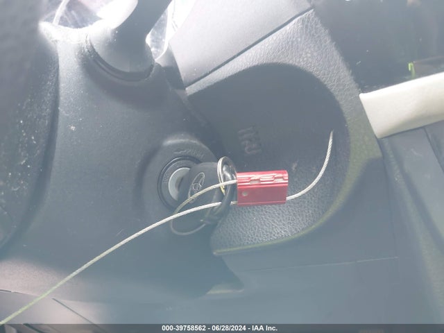 Toyota COROLLA LE 2016 5YFBURHE5GP427885 Image 11