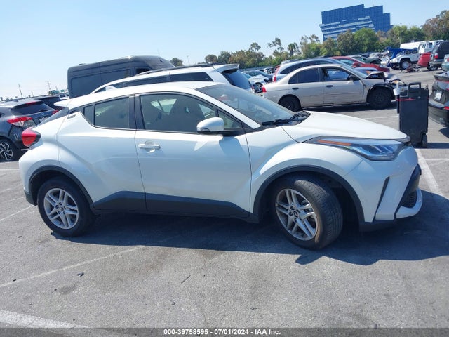 Toyota C-HR LE 2020 JTNKHMBX4L1077807 Image 13