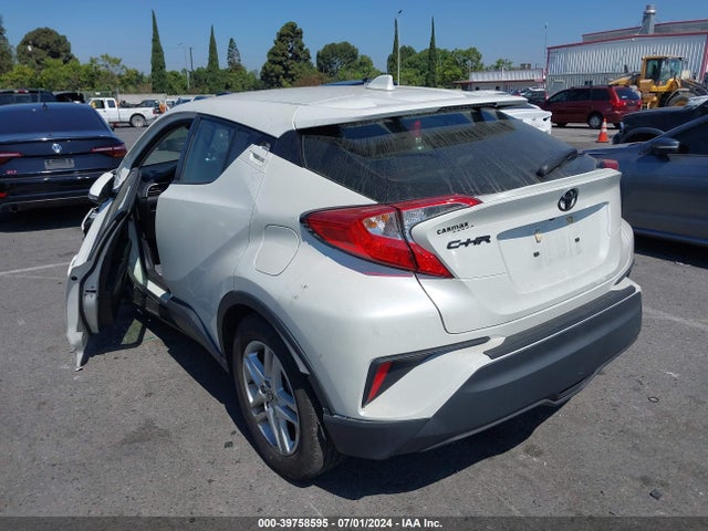 Toyota C-HR LE 2020 JTNKHMBX4L1077807 Image 3