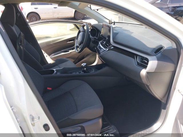 Toyota C-HR LE 2020 JTNKHMBX4L1077807 Image 5
