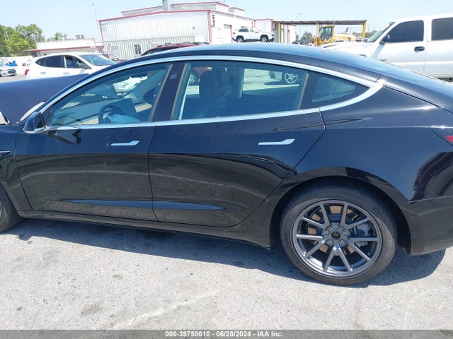 Tesla Model 3 Long Range/mid Range/standard Range/standard Range Plus 2019 5YJ3E1EA7KF399497 Image 14