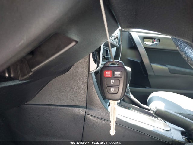 Toyota COROLLA LE 2018 2T1BURHE2JC035972 Image 11