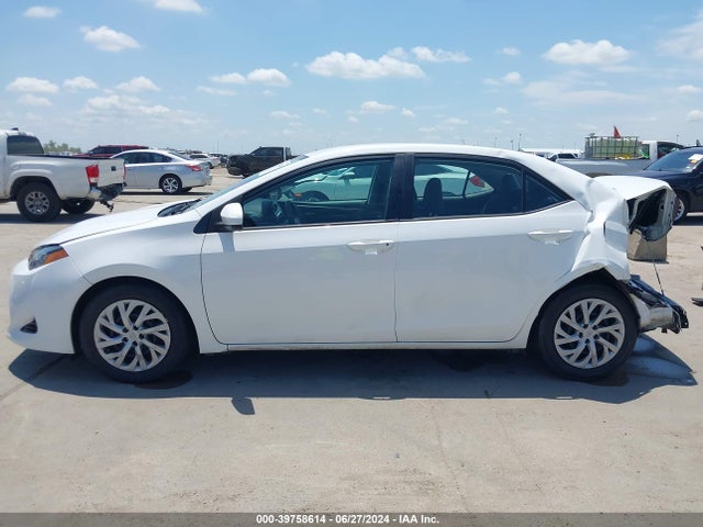 Toyota COROLLA LE 2018 2T1BURHE2JC035972 Image 14