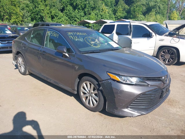Toyota CAMRY LE 2019 4T1B11HK8KU269923 main image