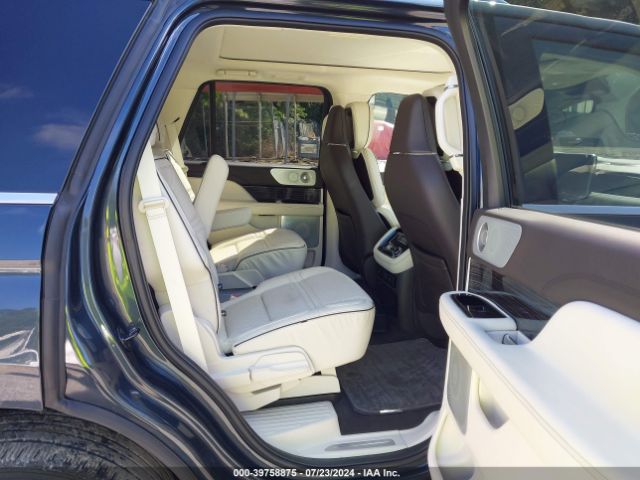 5LMJJ2TT4MEL07725 Lincoln Navigator Black Label