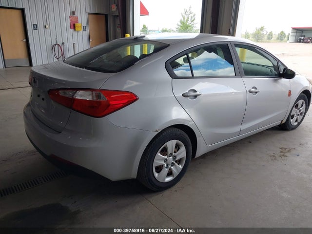 KIA FORTE LX 2015 KNAFX4A67F5341548 Image 4