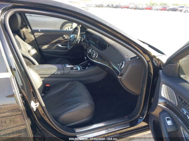WDDUG8CB7GA257143 Mercedes-Benz S 550
