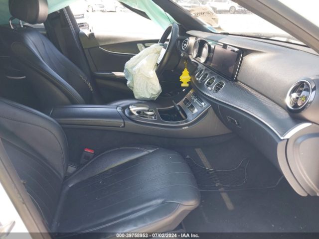 WDDZF4KB5KA548350 Mercedes-Benz E 300 4matic