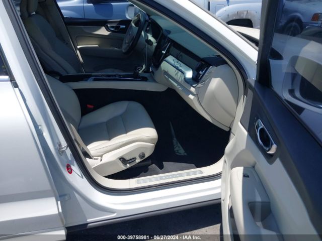 LYV102RK0JB102018 Volvo Xc60 T5 Momentum
