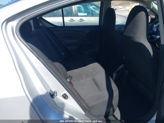 3N1CN7AP9FL906438 Nissan Versa 1.6 S+