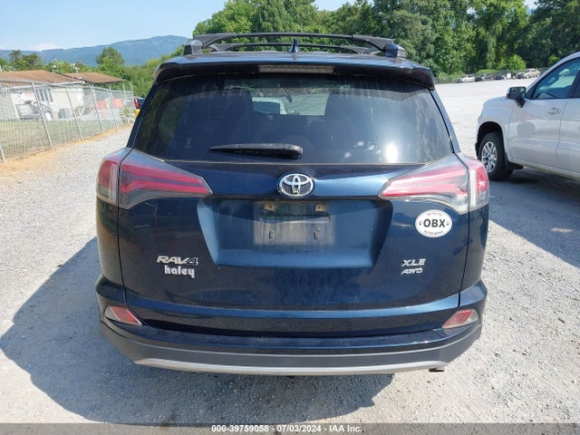 Toyota Rav4 Xle 2018 JTMRFREV8JJ225602 Image 17