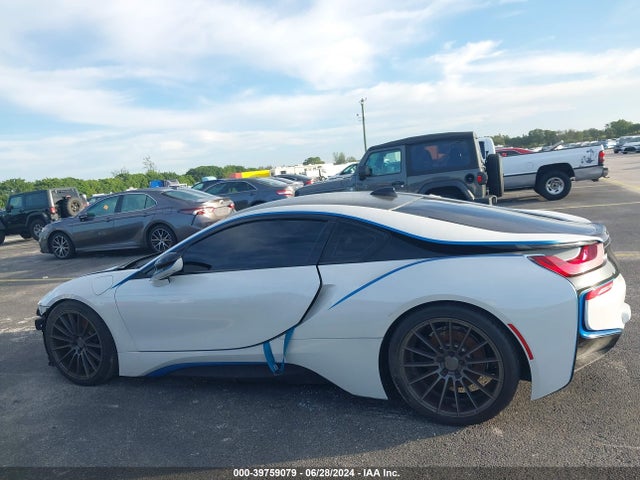 WBY2Z2C59FV392858 BMW I8