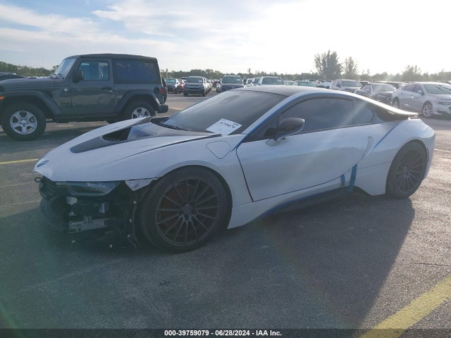 WBY2Z2C59FV392858 BMW I8