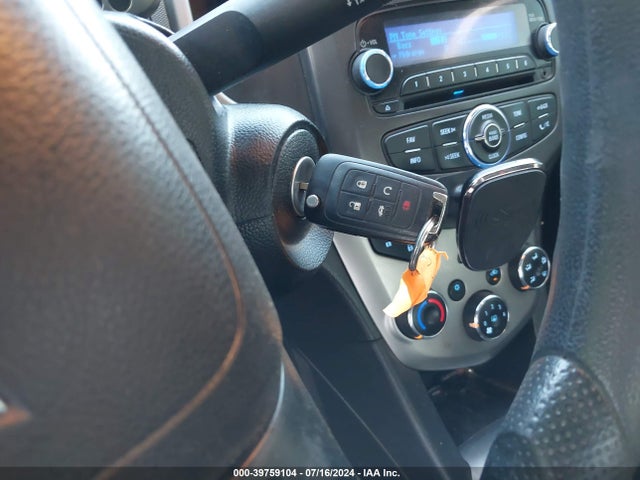 Chevrolet Sonic Lt Auto 2015 1G1JC5SH5F4213547 Image 11