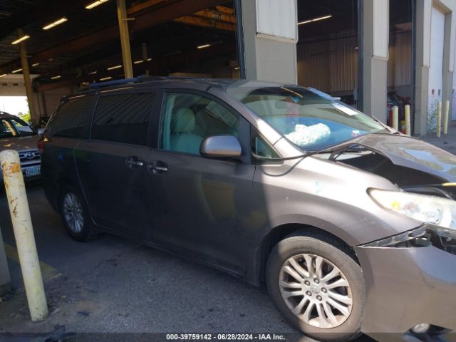 5TDYK3DCXES458510 Toyota Sienna Xle V6 8 Passenger