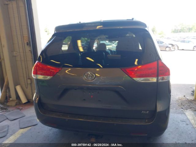 5TDYK3DCXES458510 Toyota Sienna Xle V6 8 Passenger