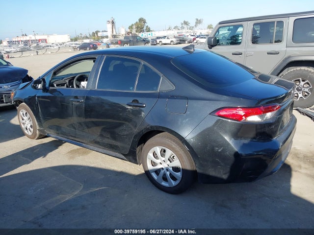 Toyota COROLLA LE 2020 5YFEPRAE3LP031415 Image 3
