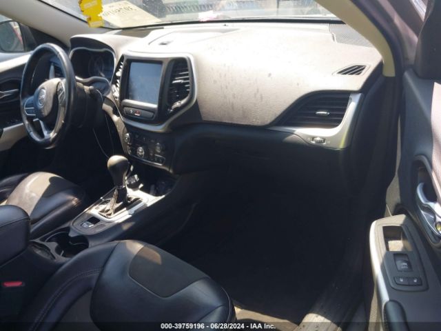 1C4PJMLB0JD530432 Jeep Cherokee Latitude Plus 4x4