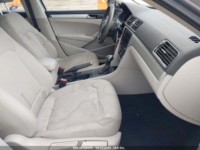 1VWAT7A38GC052298 Volkswagen Passat 1.8t S