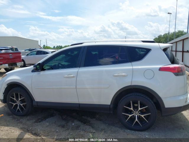 JTMNFREV0HJ121677 Toyota RAV4 SE