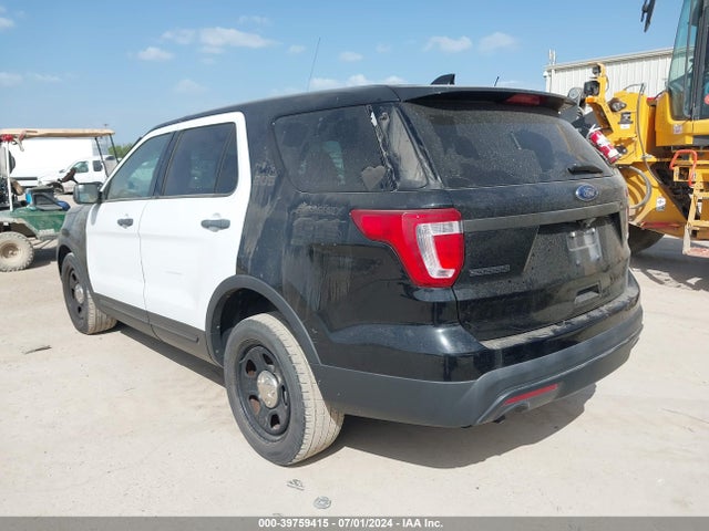 Ford Utility Police Interceptor 2017 1FM5K8AT4HGD93619 Image 3