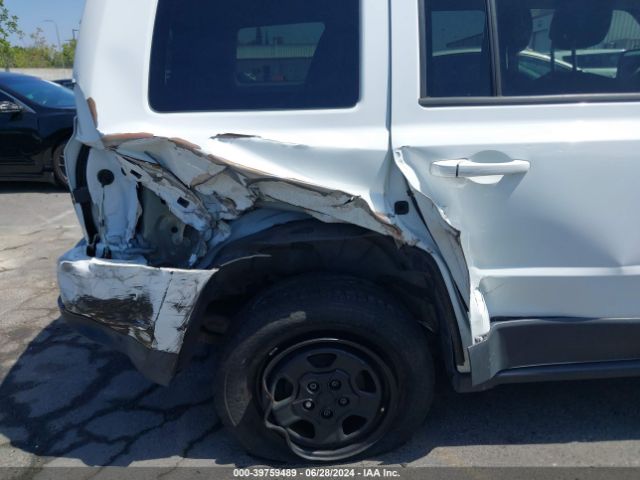 1C4NJPBB0GD660066 Jeep Patriot Sport