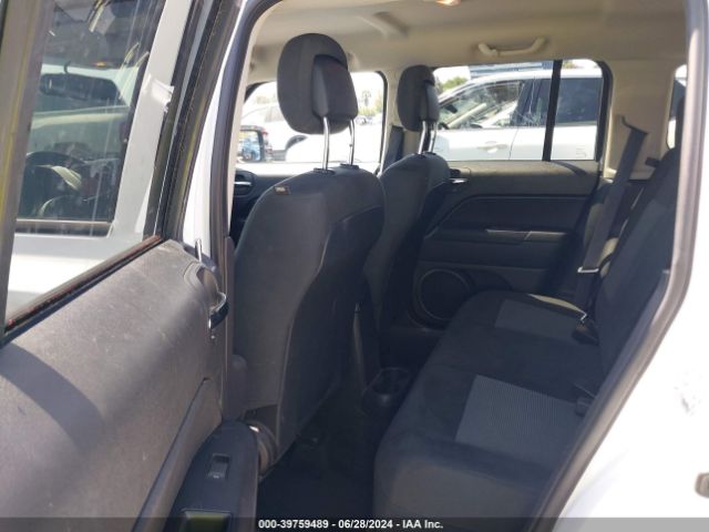 1C4NJPBB0GD660066 Jeep Patriot Sport
