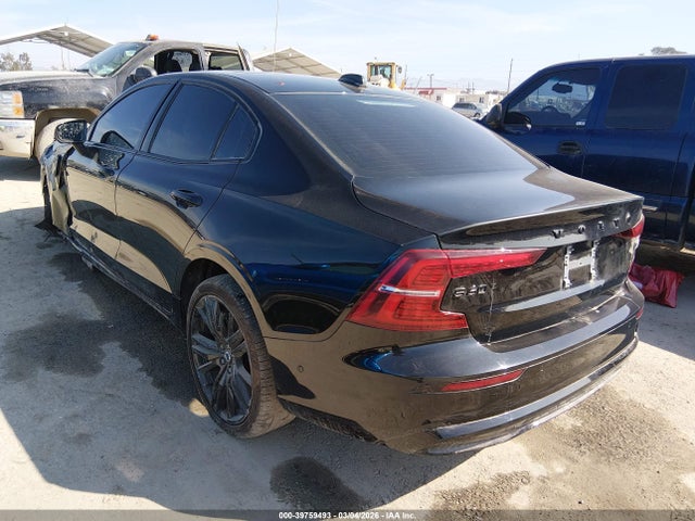 2024 VOLVO S60 RECHARGE PLUG-IN HYBRID 7JRH60FH9RG308062 Photo 2