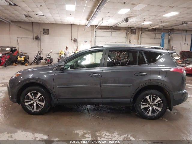 Toyota Rav4 Xle 2017 JTMRFREV4HJ165389 Image 14